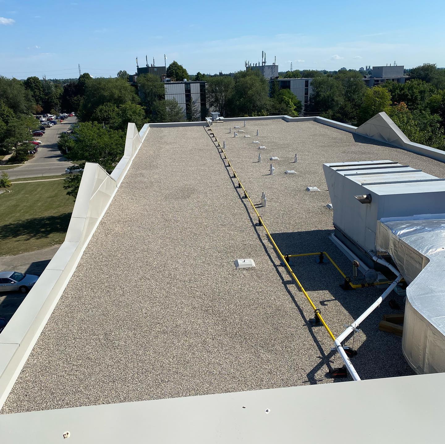 Awesome job by our team on this flat re-roof project completed this summer 🏢👏
.
.
.
#flatroofing #roofingcontractor #guelphbusiness #constructionproject